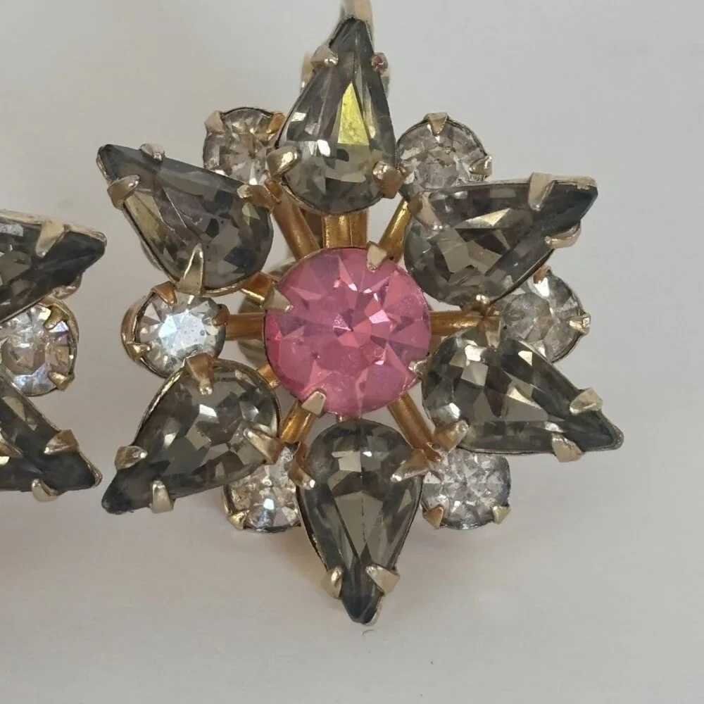 Hattie Carnegie Clip-On Earrings Pink Smoky Grey Rhinestones Jewelry Vintage - Picture 6 of 10